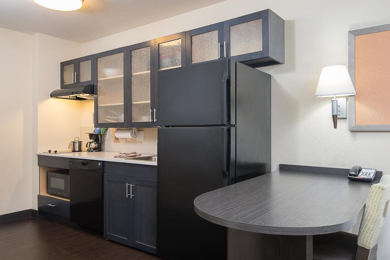 Candlewood Suites Bloomington By Ihg Exterior foto